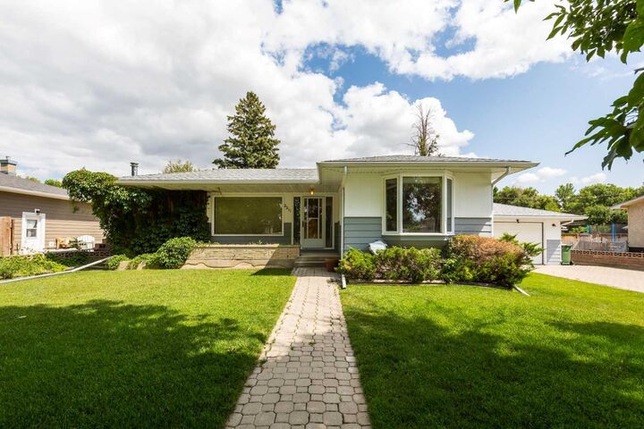 2211 17 Street — photo 1