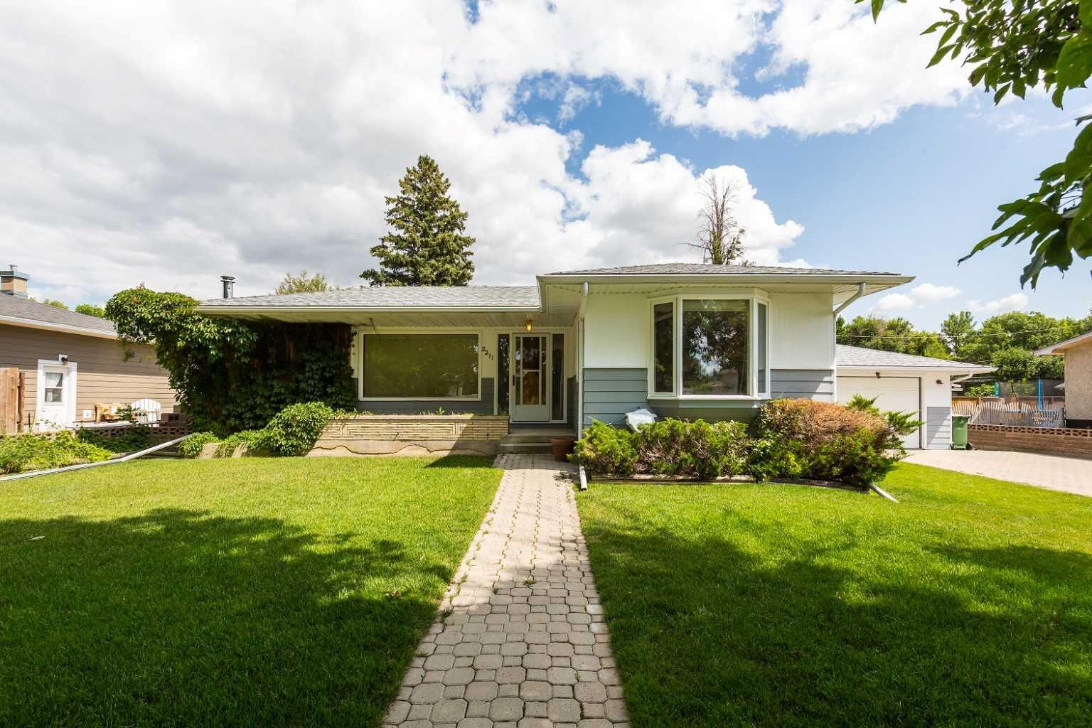 Property Photo: 2211 17 Street AB T1M 1E3