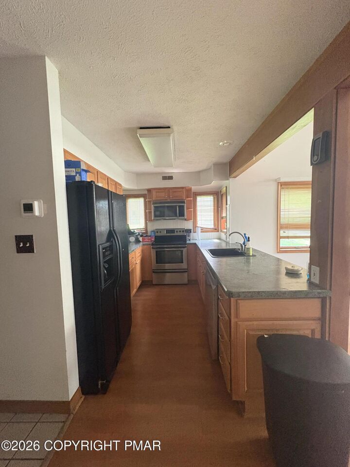 Property Photo:  37 Sky View Drive  PA 18302 