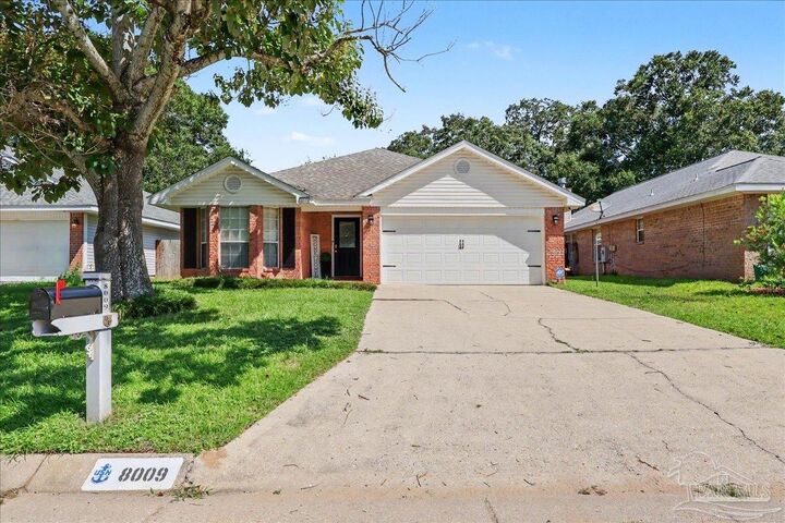 Property Photo: 8009 Cayenne Way FL 32526
