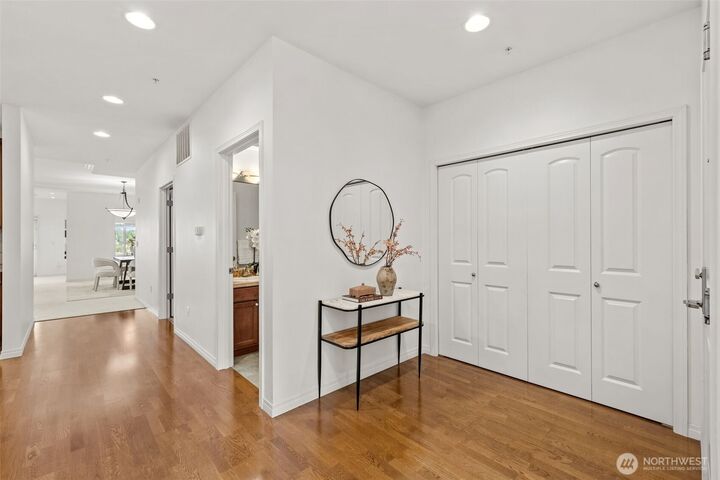 Property Photo: 3112 SW Avalon Way 501 WA 98126