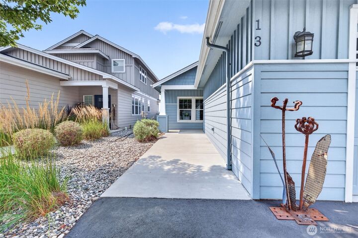 Property Photo:  2452 NW Columbia Avenue 13  WA 98802 