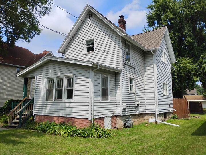 Property Photo:  1414 16th Avenue  IL 61104 