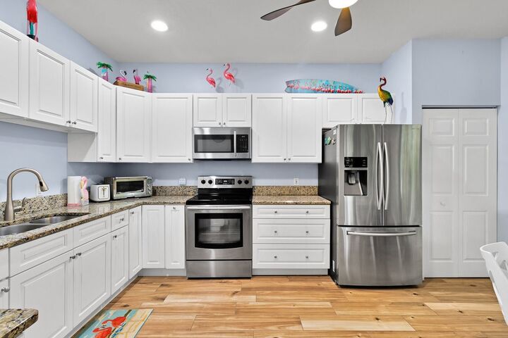 Property Photo:  325 Hawthorne Lane  FL 32962 