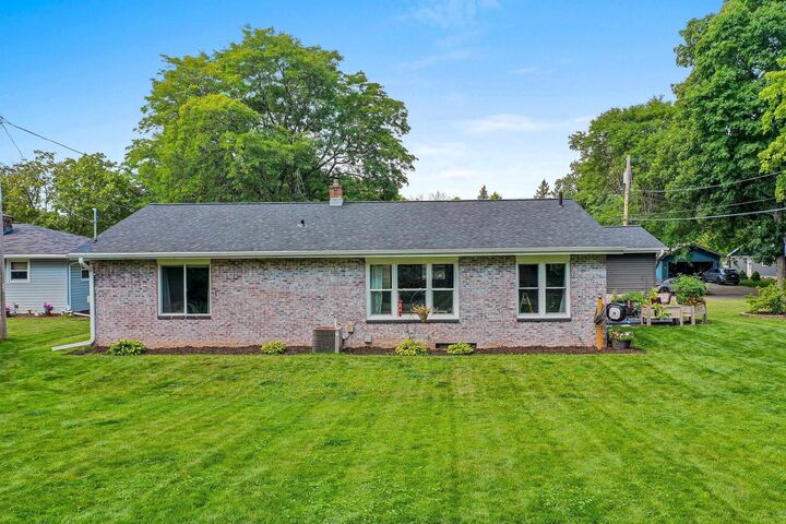 Property Photo: 1221 E Hanson Drive WI 54915