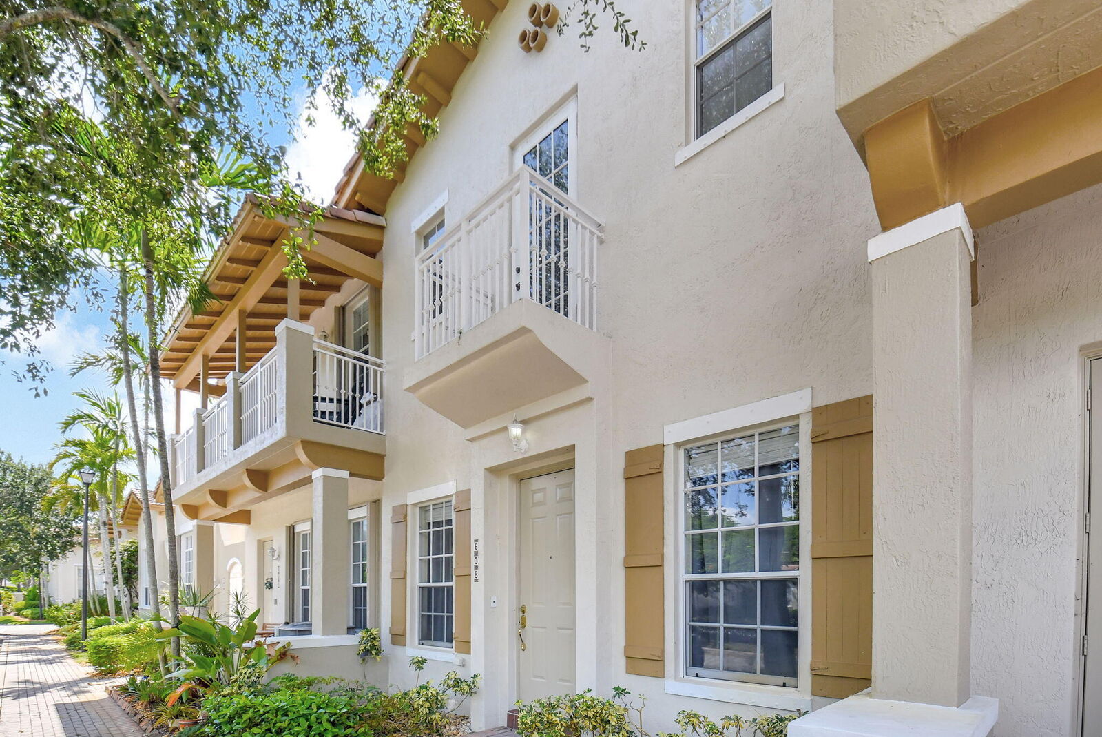 Property Photo: 608 NW 25th Avenue FL 33426