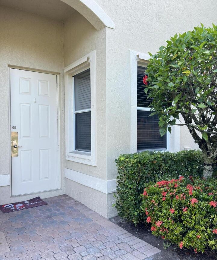 Property Photo:  8125 Mulligan Circle  FL 34986 