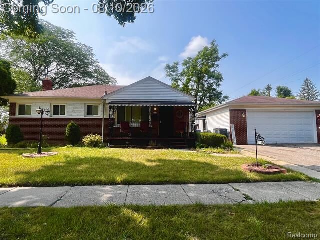 Property Photo:  1603 W Mott Avenue  MI 48504 