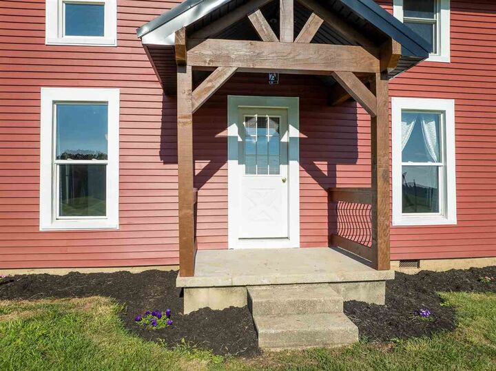 Property Photo:  7856 N County Road 450 West  IN 47352 