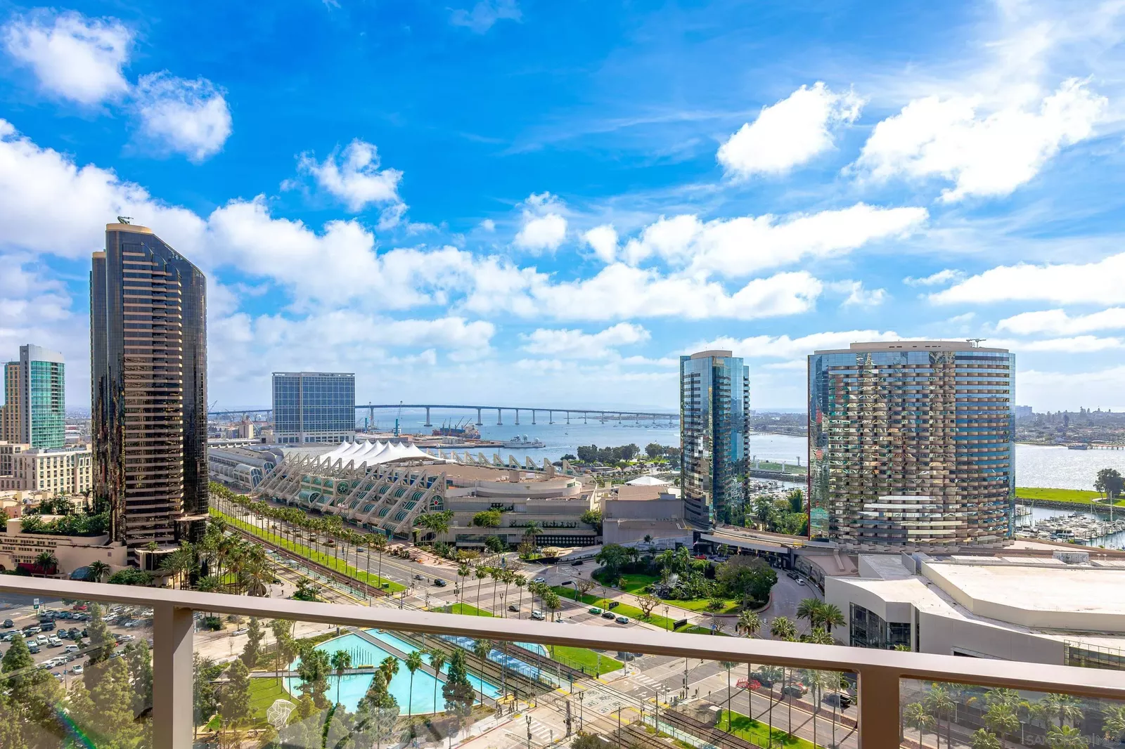 Property Photo:  550 Front St. 1808  CA 92101 