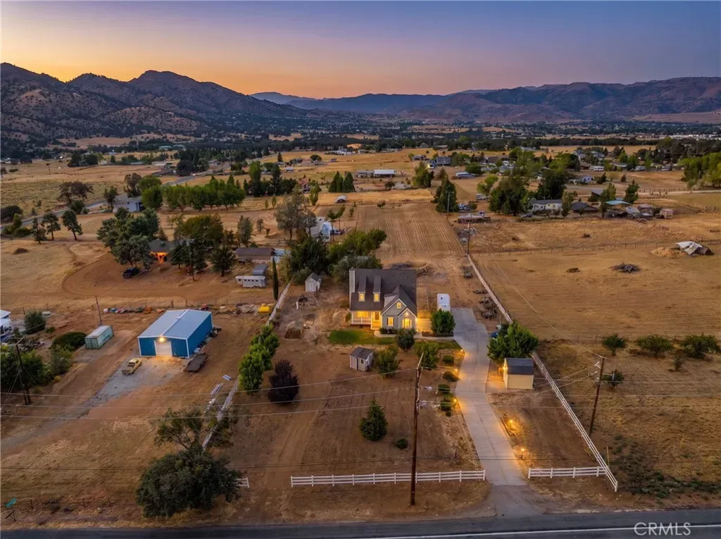 Property Photo:  20879 Highline Rd, Tehachapi  CA 93561 