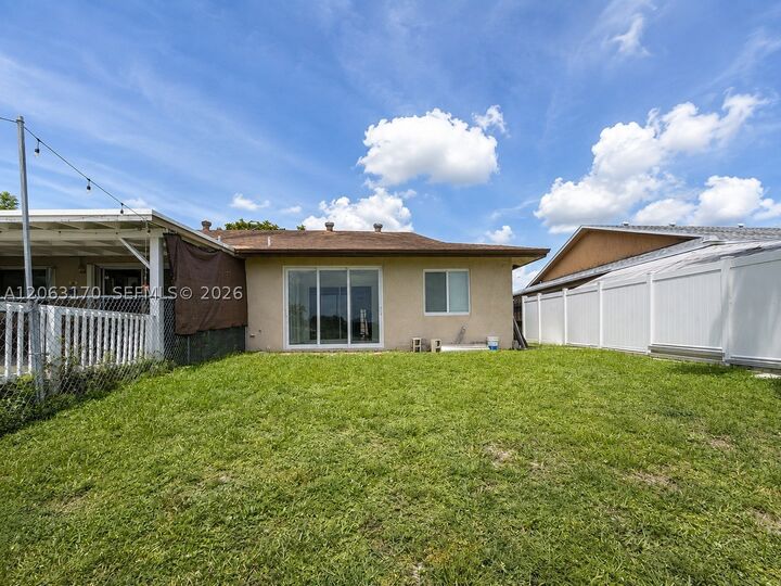 Property Photo: 5820 Park Rd FL 33312