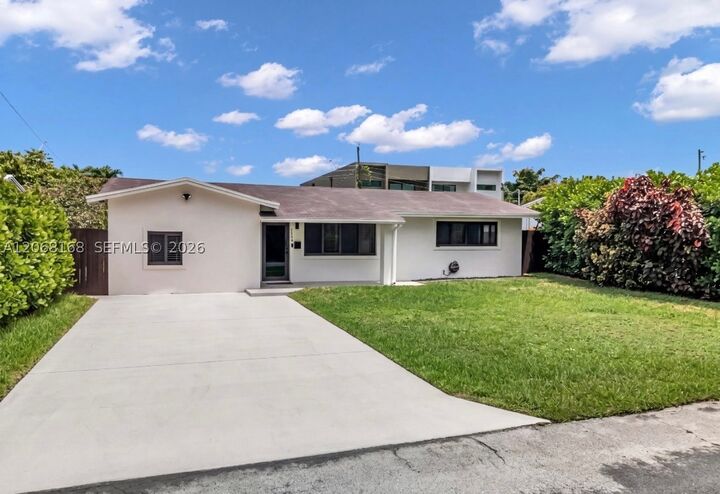 Property Photo: 1524 NE 14th Ter FL 33304