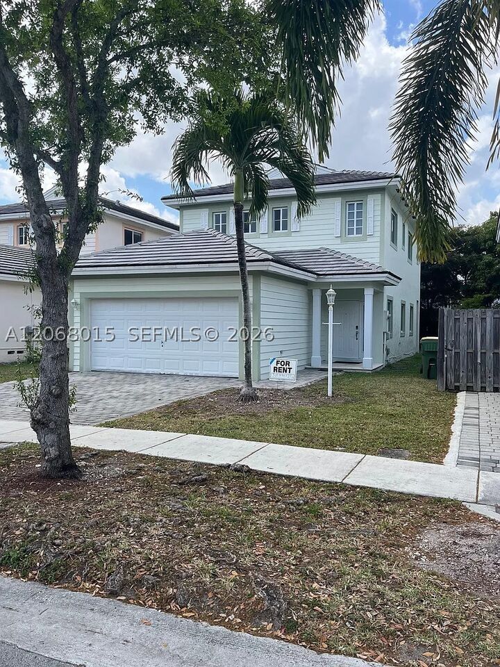 Property Photo:  350 NE 31st Ter  FL 33033 
