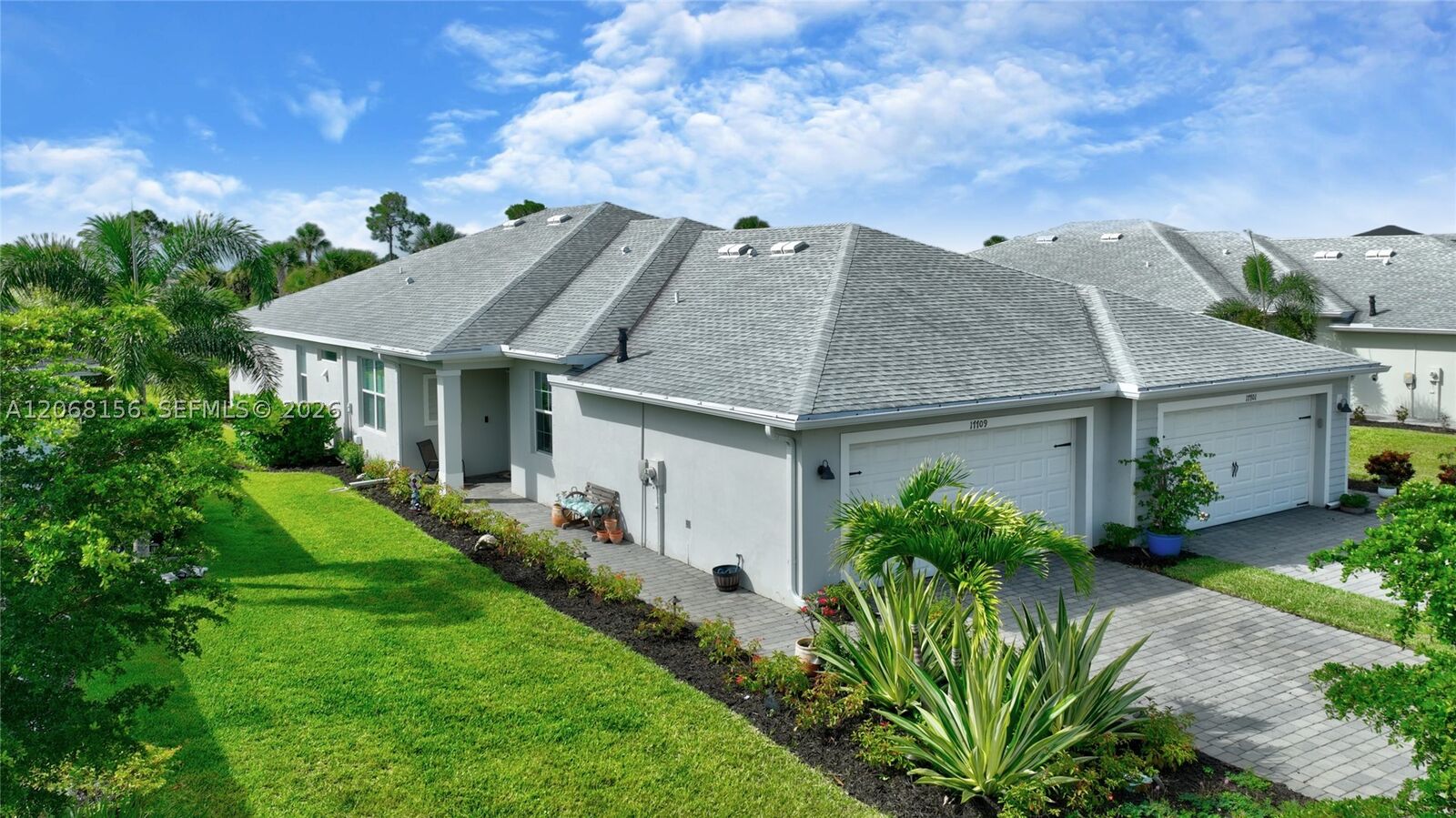 Property Photo: 17709 Woodland Ct. FL 33982