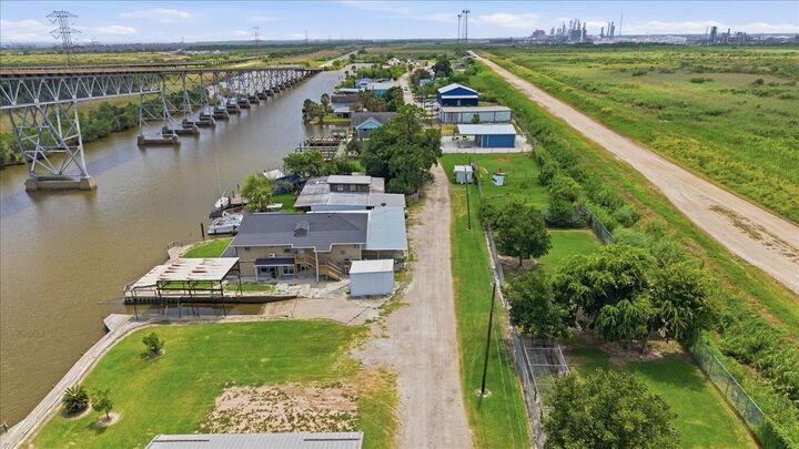 Property Photo: Tr 87C &Amp 87D Rainbow Ln TX 77642