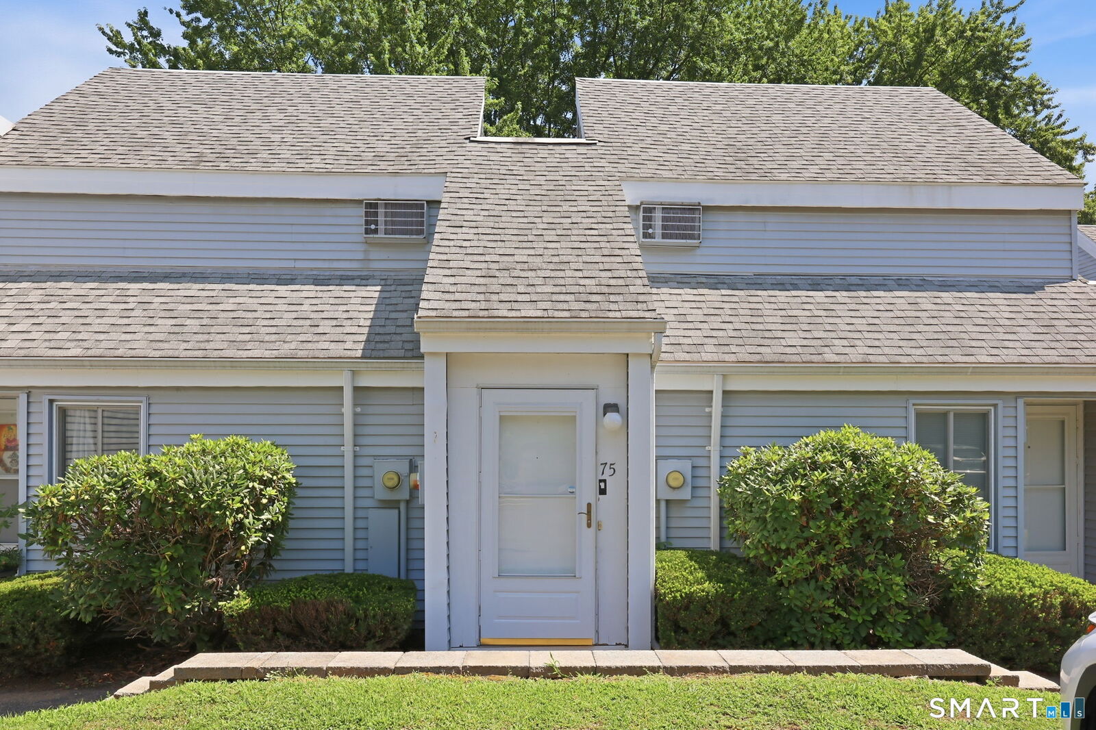 Property Photo: 75 Cinnamon Springs 75 CT 06074