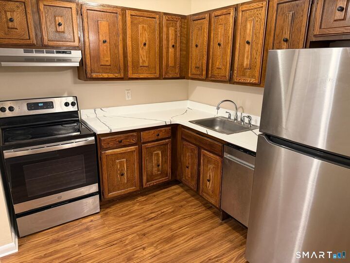 Property Photo: 157 Bull Hill Lane S 5 CT 06516