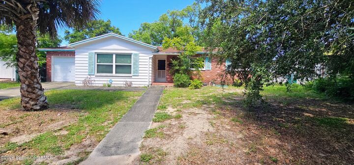 Property Photo: 2225 Catawba Drive FL 32926