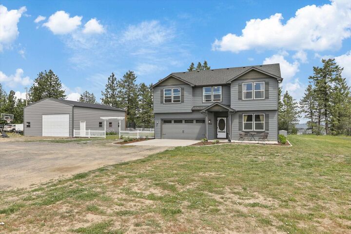 Property Photo:  13616 W Pine Bluff Rd  WA 99026 