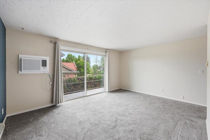 Property Photo:  1418 W 6th Ave 101  WA 99201 
