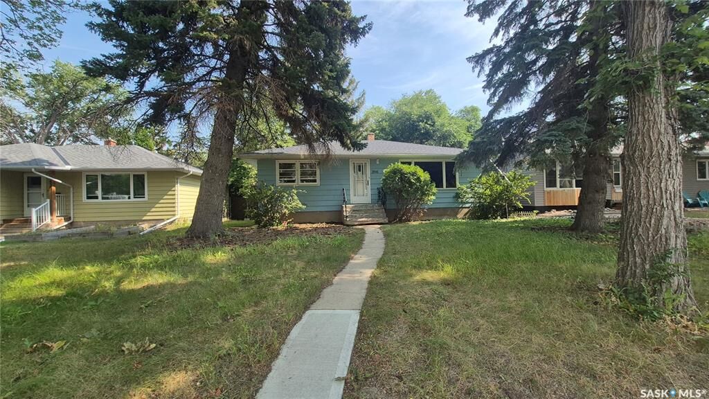 Property Photo:  3916 Princess Drive  SK S4S 0E7 