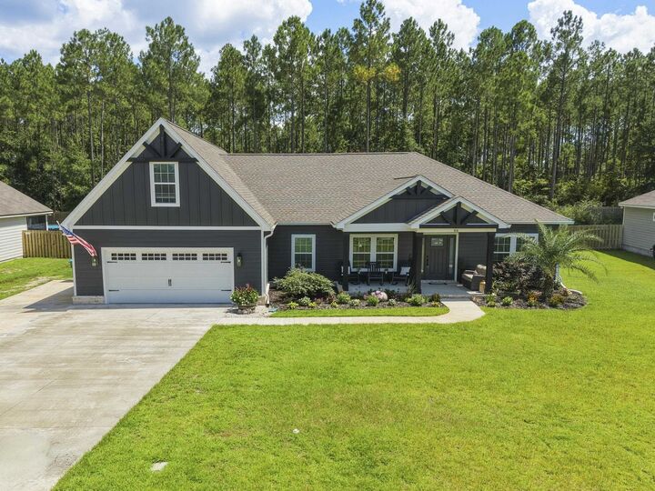 Property Photo:  66 Avondale Drive  FL 32327 