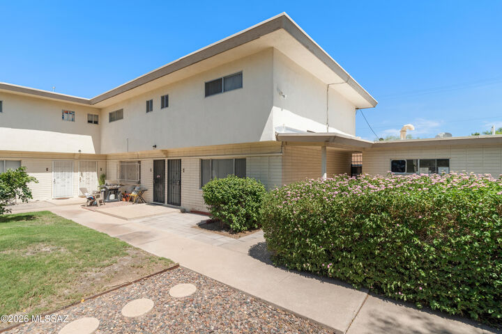 Property Photo: 101 E University Boulevard 8 AZ 85705
