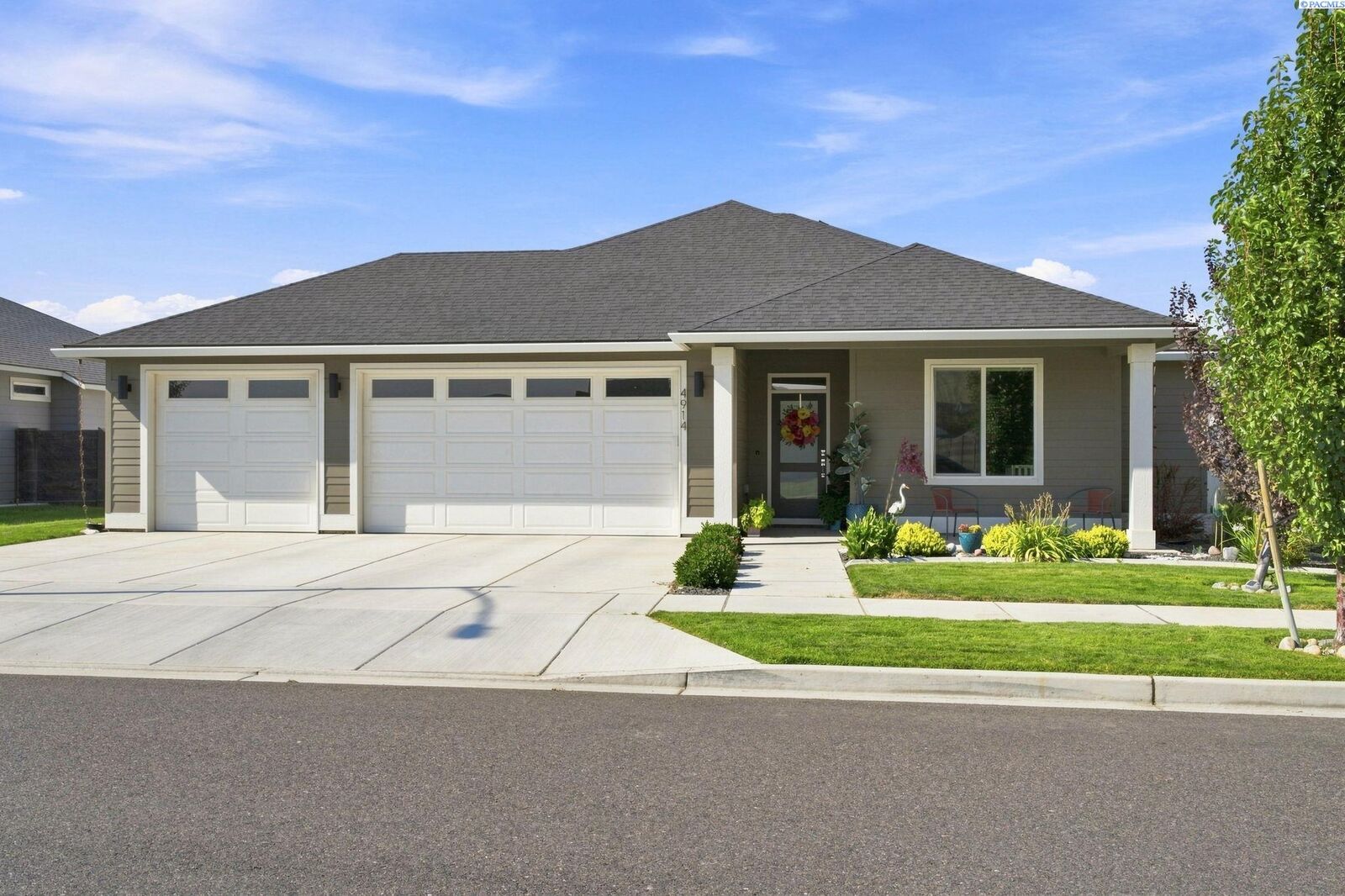 Property Photo: 4914 White Dr. WA 99352