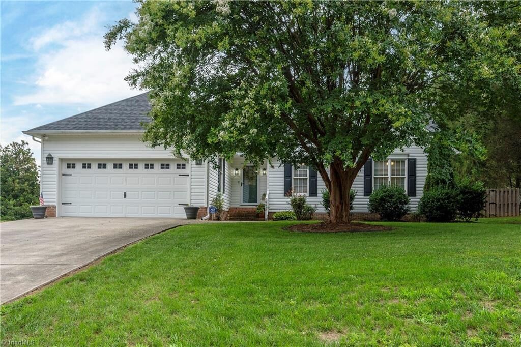 Property Photo: 6630 Valleyoak Drive NC 27012