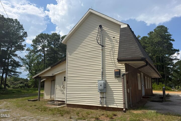 Property Photo: 921 Nc-55 NC 27521