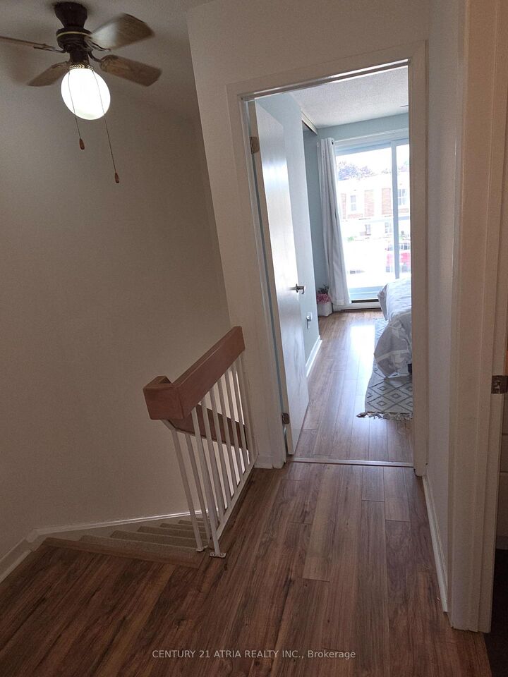 Property Photo: 4 Paradise Boulevard 24 ON L0K 1B0