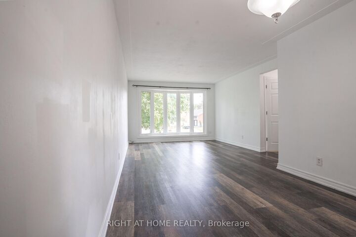 Property Photo:  695 Glen Forrest Boulevard Upper  ON N2L 4K7 