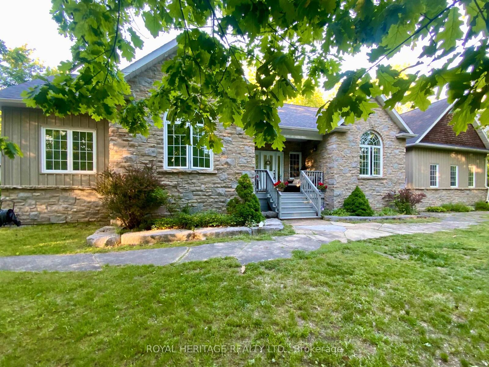 Property Photo: 134 Mitchell Crescent ON K0M 1J0