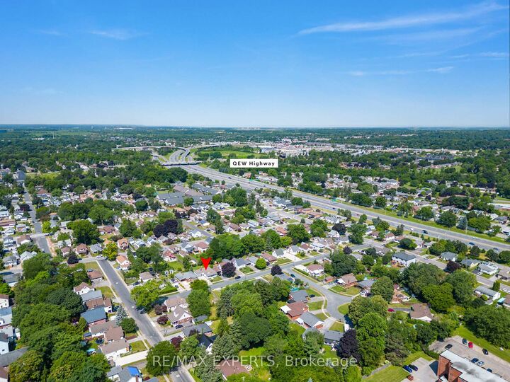 Property Photo:  5583 Hillsdale Avenue  ON L2G 4T8 