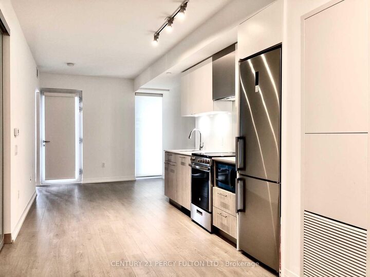 Property Photo:  251 Jarvis Street 839  ON M5B 0C3 