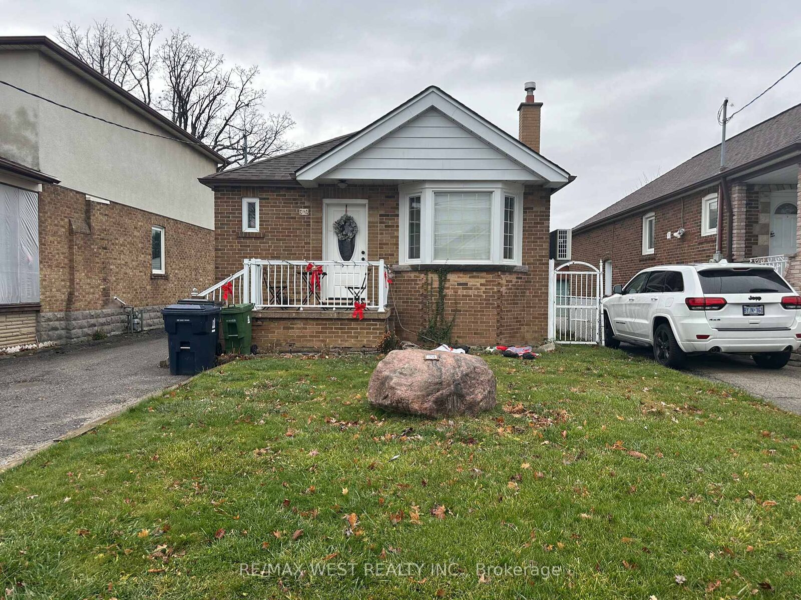 Property Photo: 28 Snider Avenue Lower ON M6E 4R9