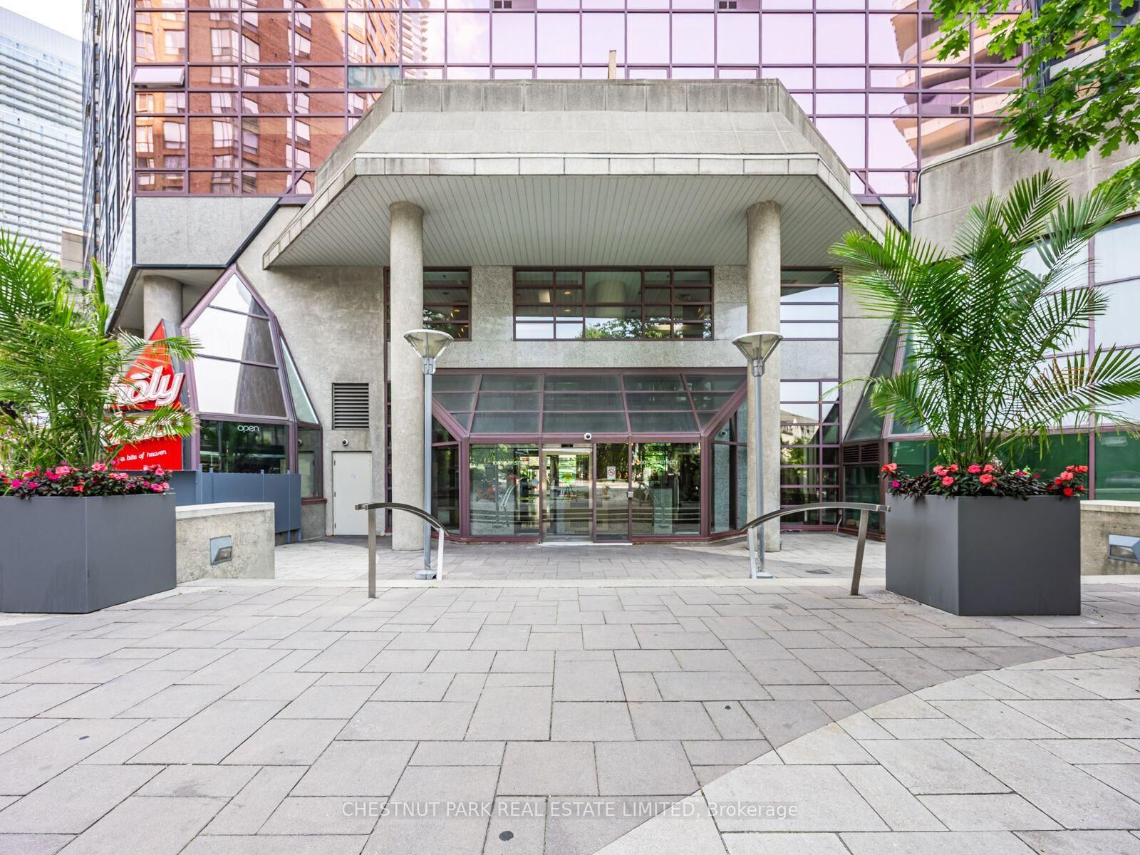 Property Photo:  1001 Bay Street 1408  ON M5S 3A6 