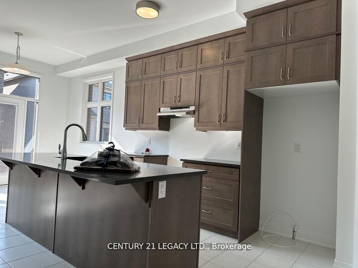 Property Photo: 1353 Ripplewood Avenue ON L6M 5P1