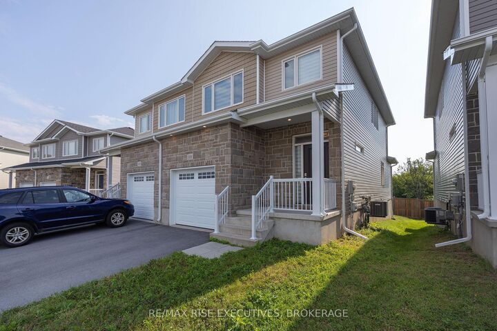 Property Photo:  1233 Max Crescent  ON K7P 0P3 