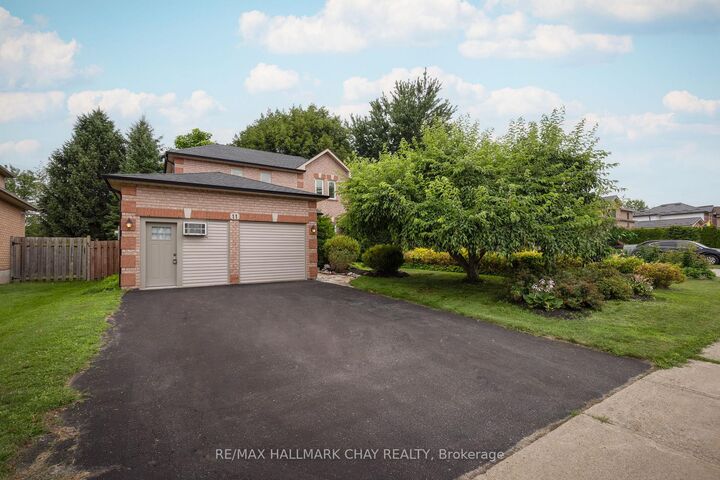 11 Dugdale Avenue — photo 1