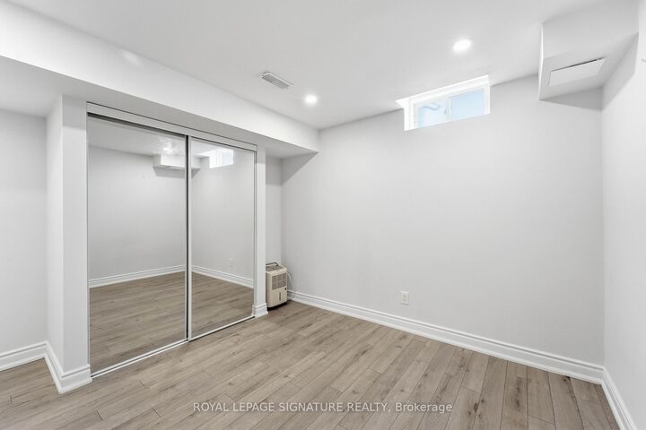 Property Photo: 68 Duggan Street ON L4G 0Y8