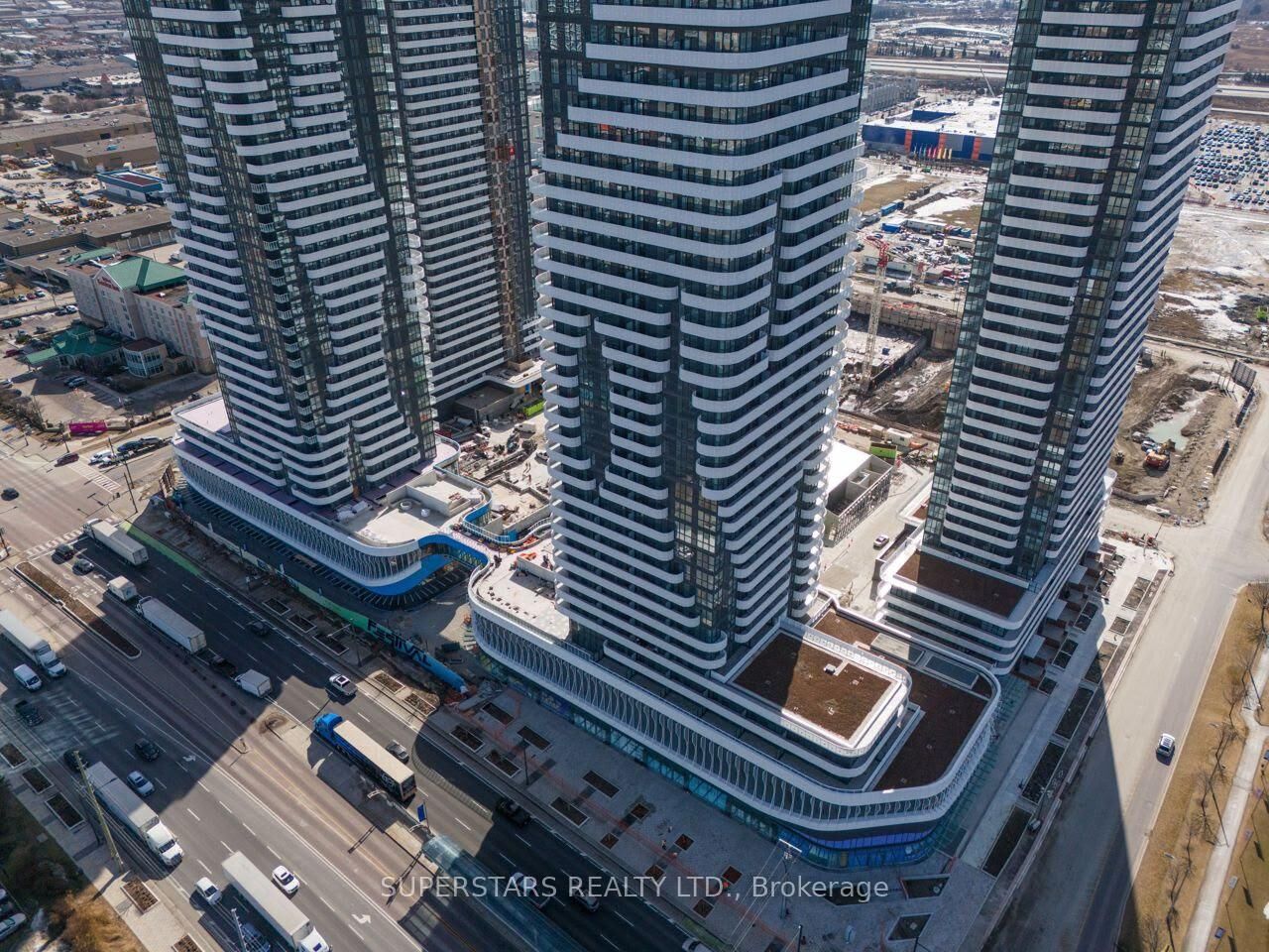 Property Photo:  195 Commerce Street 4517  ON L4K 5C3 