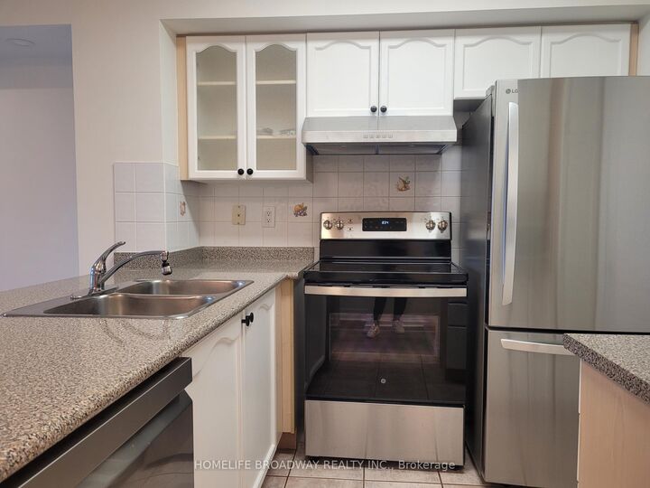 Property Photo:  188 Doris Avenue 719  ON M2N 6Z5 