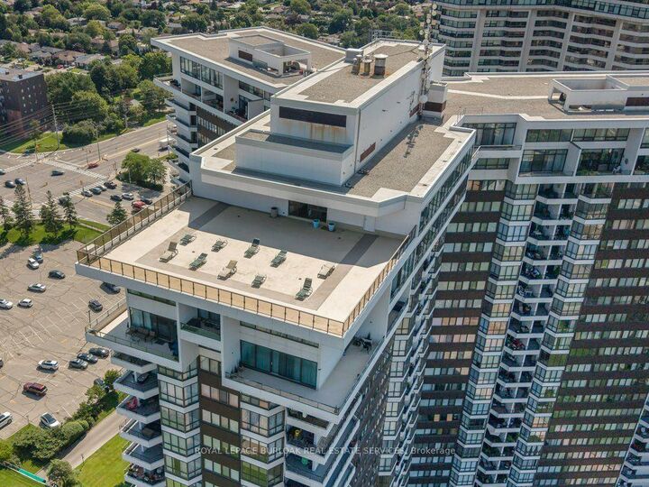 Property Photo: 1333 Bloor Street 718 ON L4Y 3T6