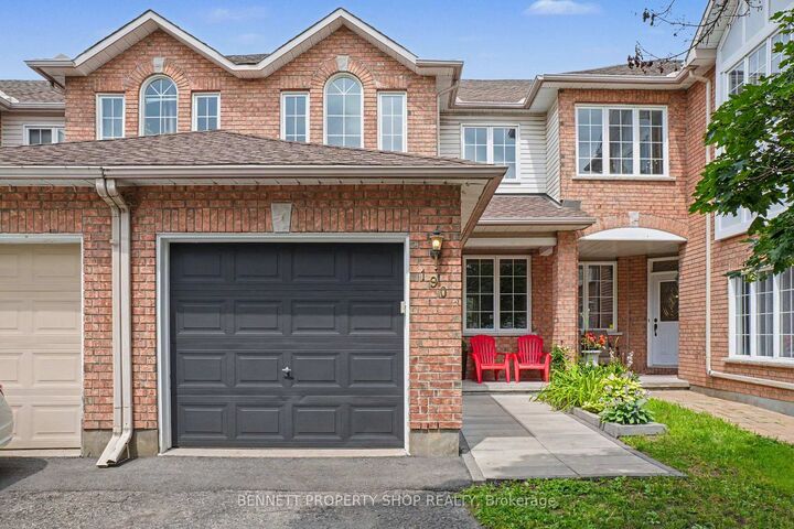 190 Forestglade Crescent — photo 1