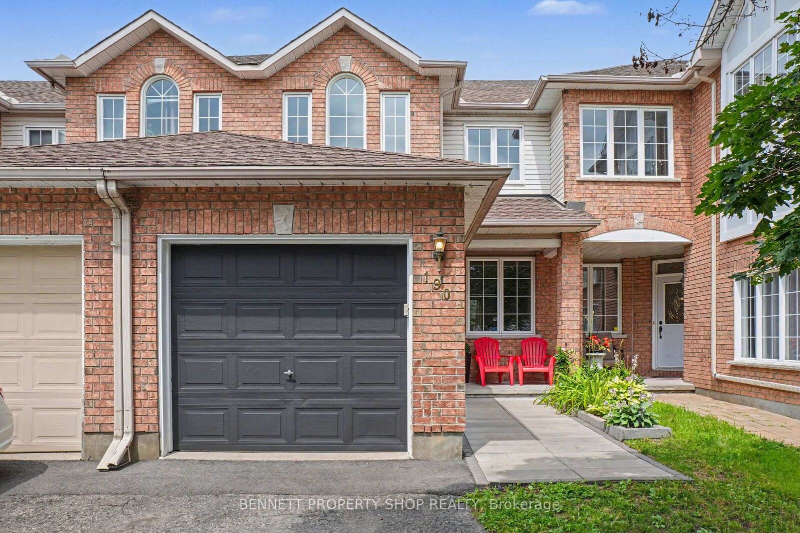 Property Photo:  190 Forestglade Crescent  ON K1G 6A7 