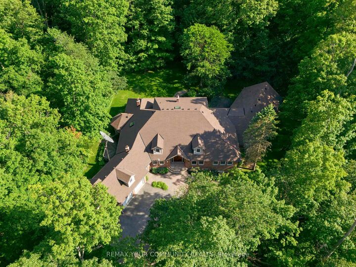 Property Photo: 38 Hill Country Drive ON L4A 3T2