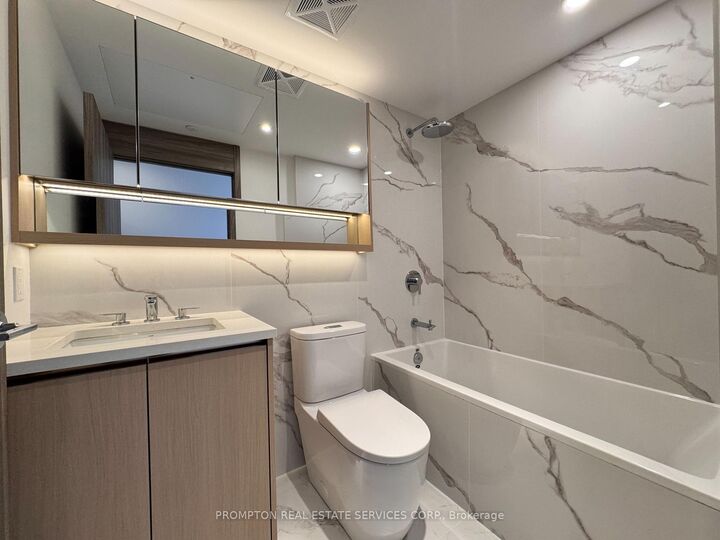 Property Photo: 75 Billes Heights 1709 ON M2K 0J8