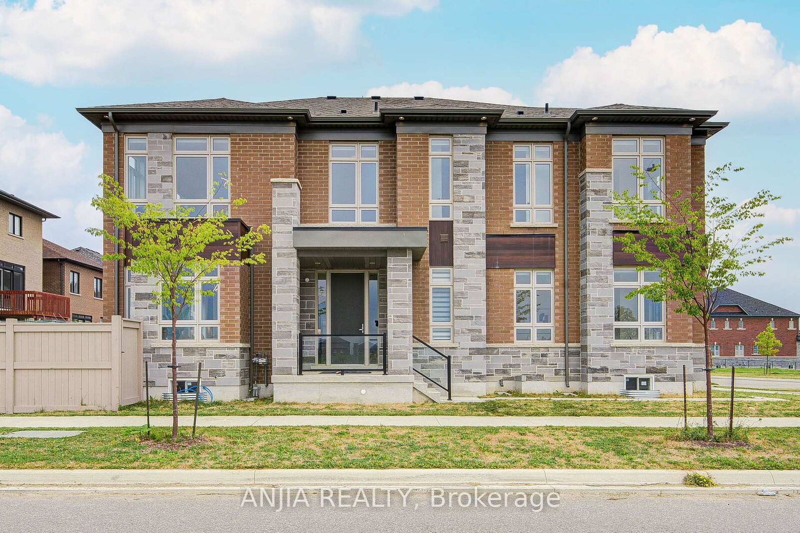 Property Photo: 80 William Logan Drive ON L4E 1J9